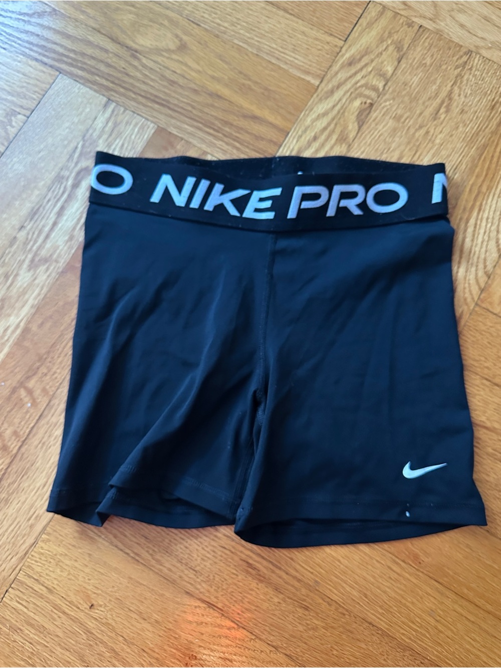 Nike Pro Black Women’s compression Shorts 5 inch